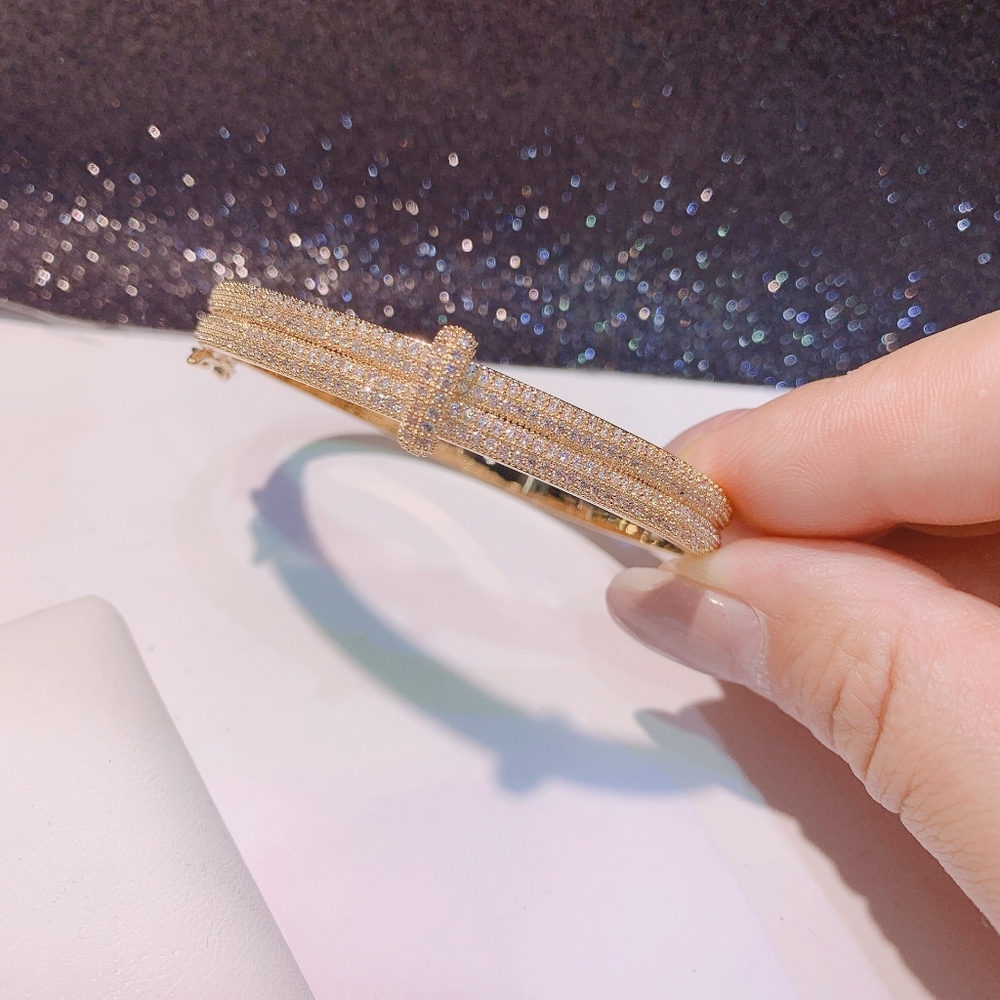 14k gold diamond bracelet - Picture 7 of 12